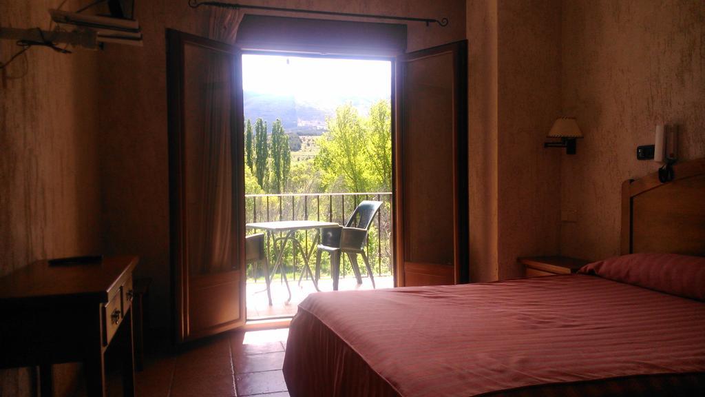 Hotel La Mesta Prádena Pokoj fotografie