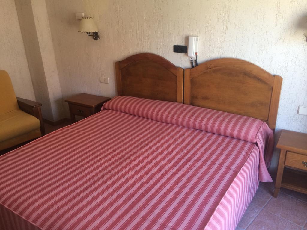 Hotel La Mesta Prádena Pokoj fotografie